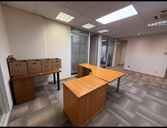 381M² OFFICE TO LET IN KILLARNEY